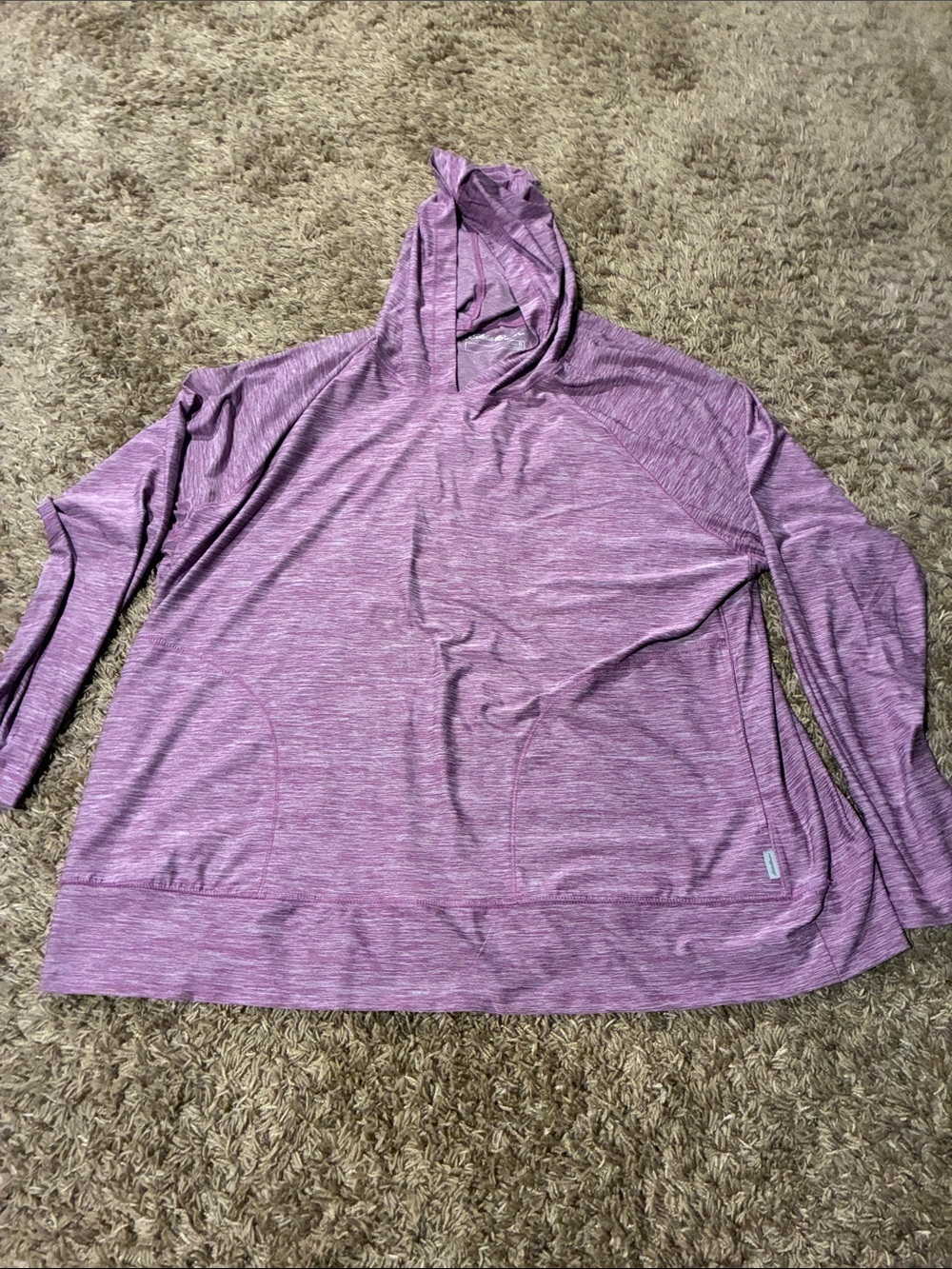 Women’s long sleeve shirt with hood